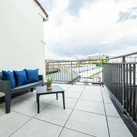 Carpediem Πανσιόν 3*